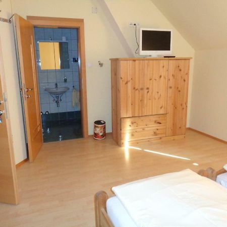 Pension Himmelreich Ternitz Екстер'єр фото